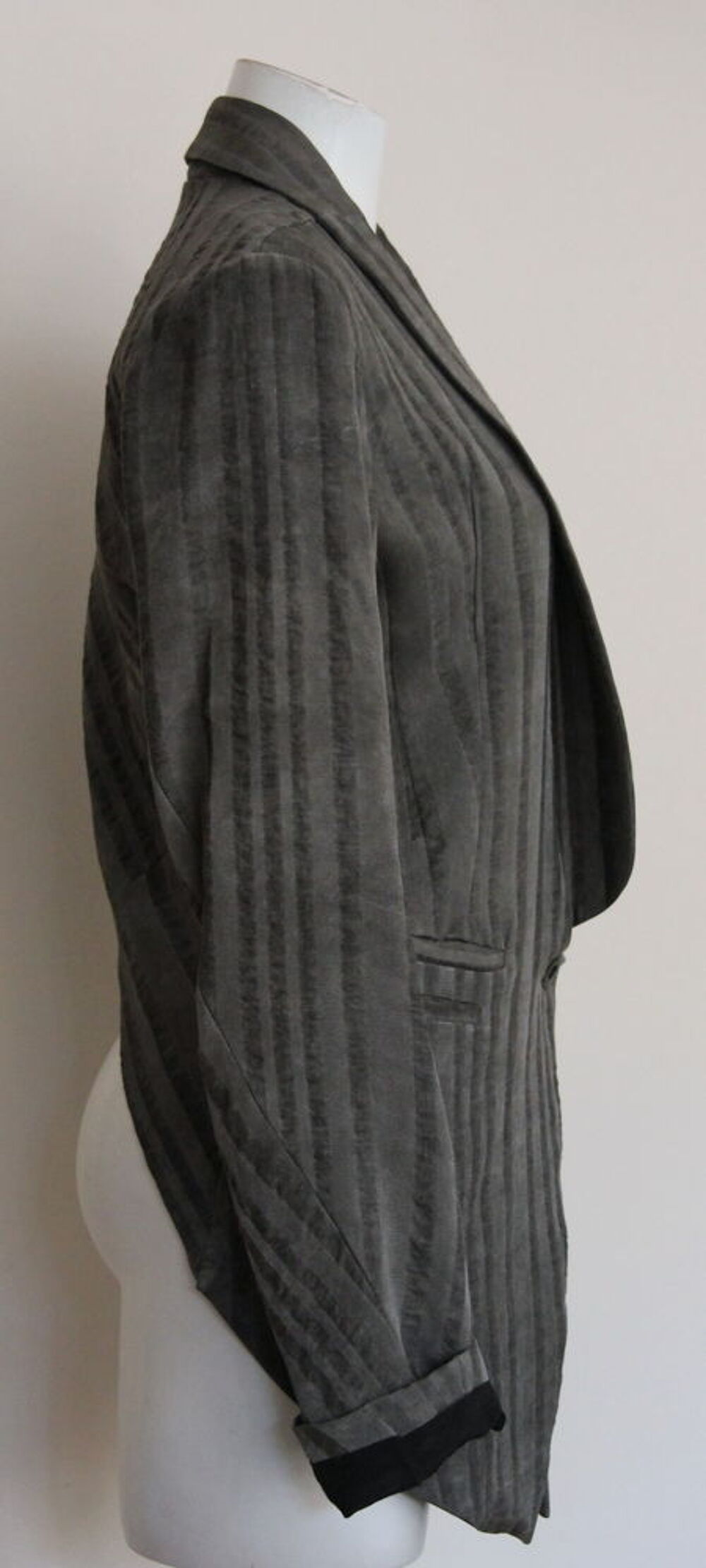 Veste soie asym&eacute;trique LOST &amp; FOUND RIA DUNN 
T.M soit 38/40 Vêtements