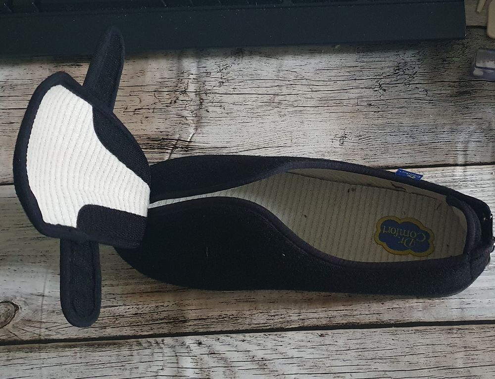 Chaussures neuves 44 Chaussures