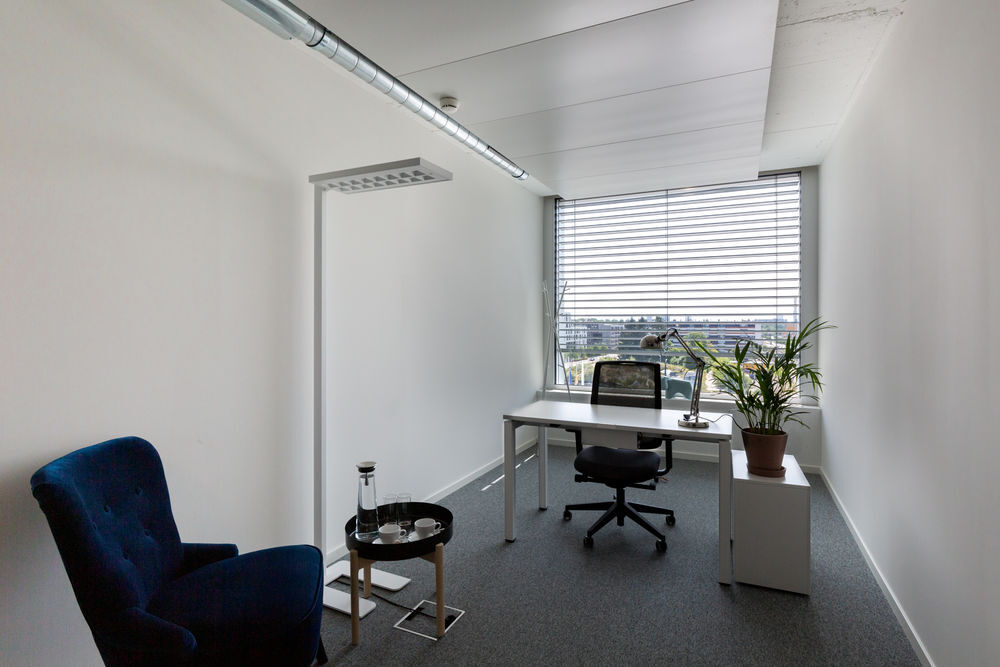   Bureau privé entièrement équipé pour 2 personnes à Montpellier, La Halle Nova Occitanie Montpellier