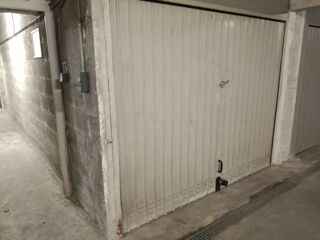  Parking / Garage  vendre 14 m