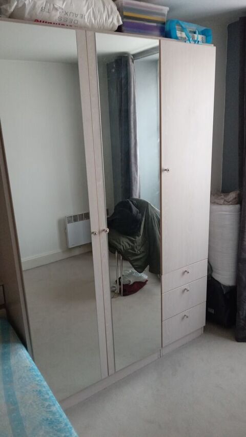 Armoire 220 Paris 3 (75)