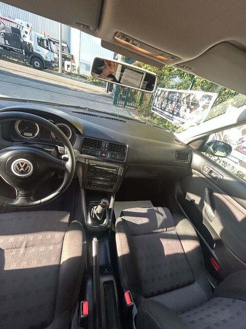 Volkswagen Bora 1.6i 16v Confort 2000 occasion Bobigny 93000
