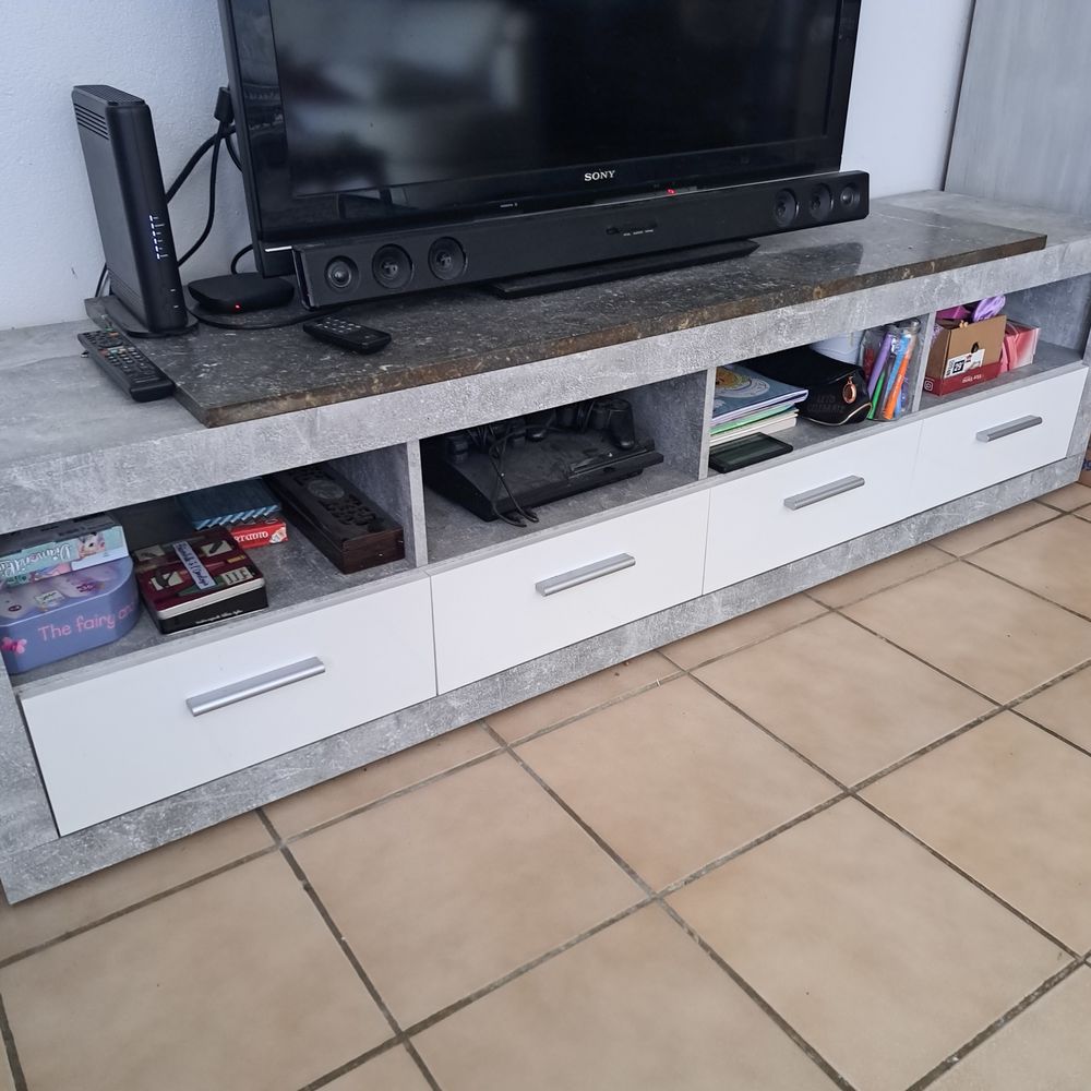 meuble tv but &eacute;tat neuf Meubles