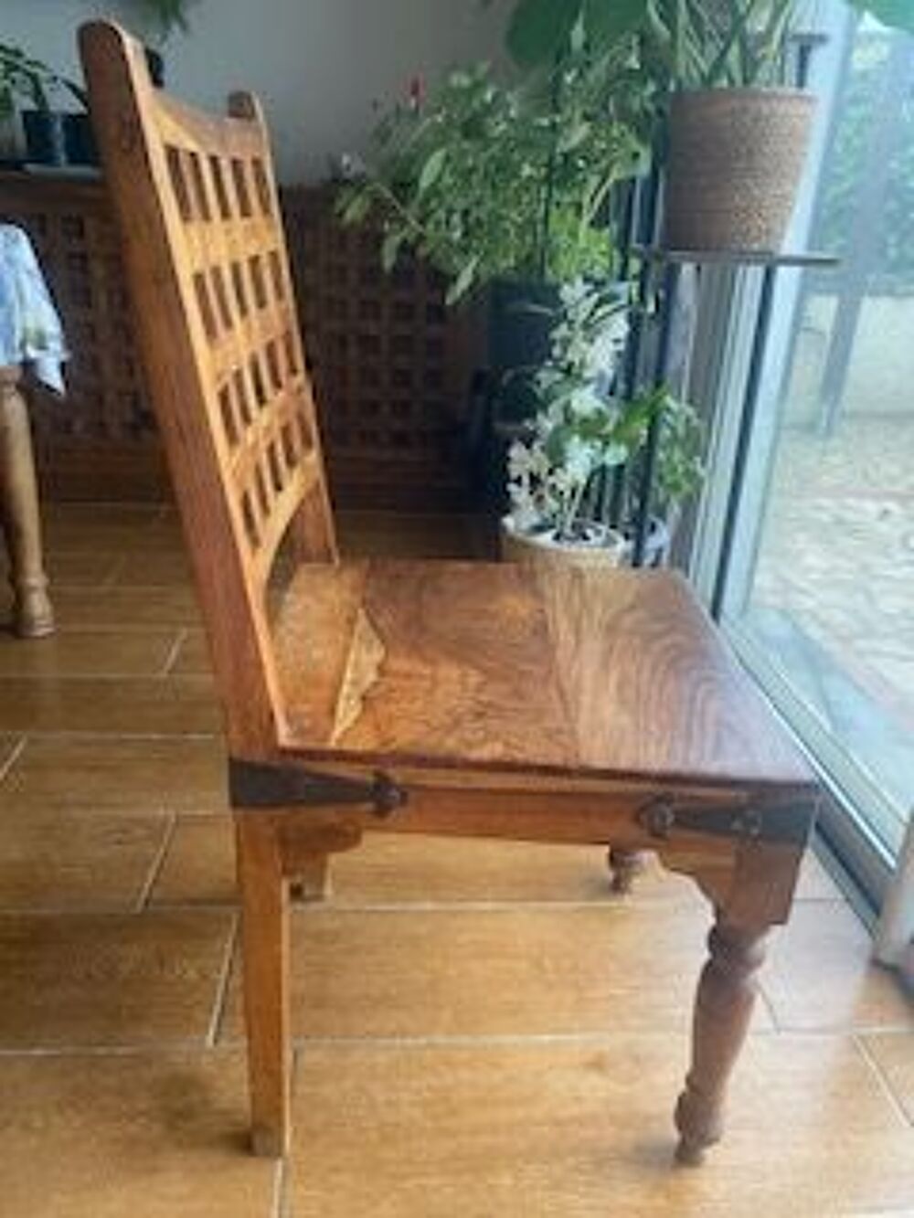 ENSEMBLE SALLE A MANGER TABLE + CHAISES Meubles