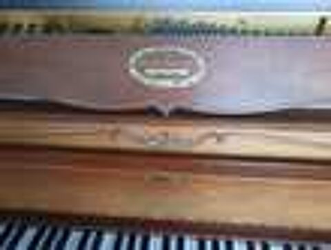PIANO DROIT SCHIMMEL Instruments de musique