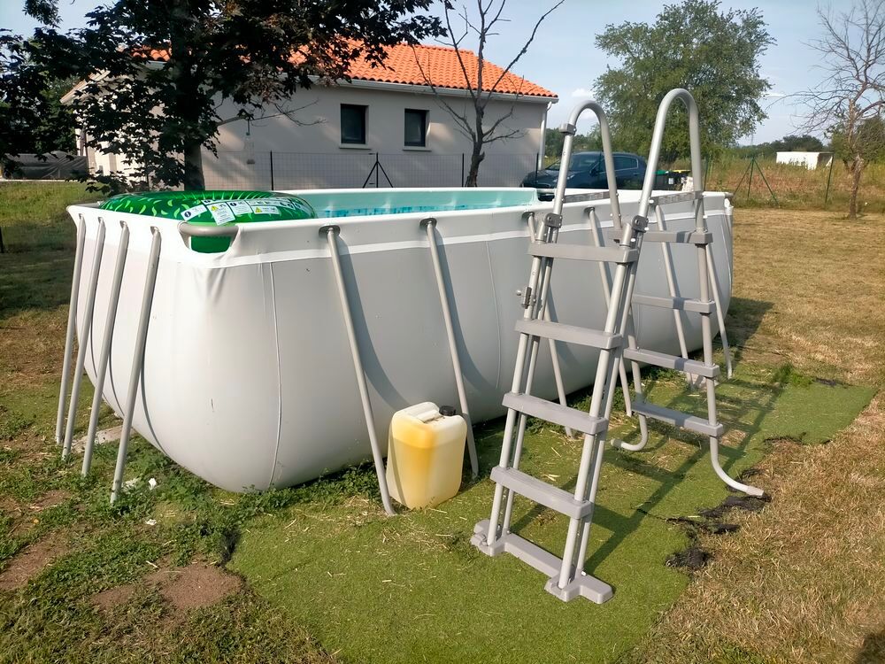 PISCINE BESTWAY 4*2 AVEC POMPE Sports