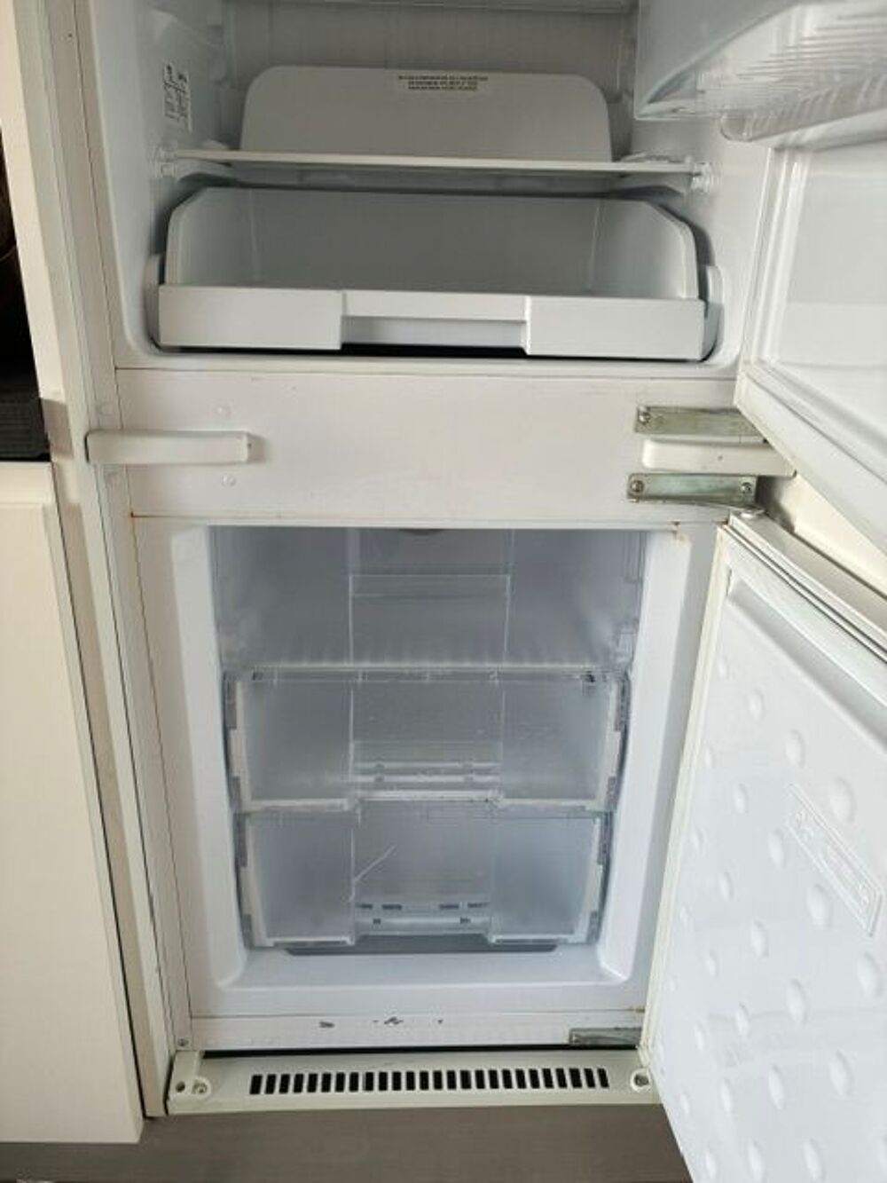 R&eacute;frig&eacute;rateur/cong&eacute;lateur encastrable Beko 270 L Electroménager