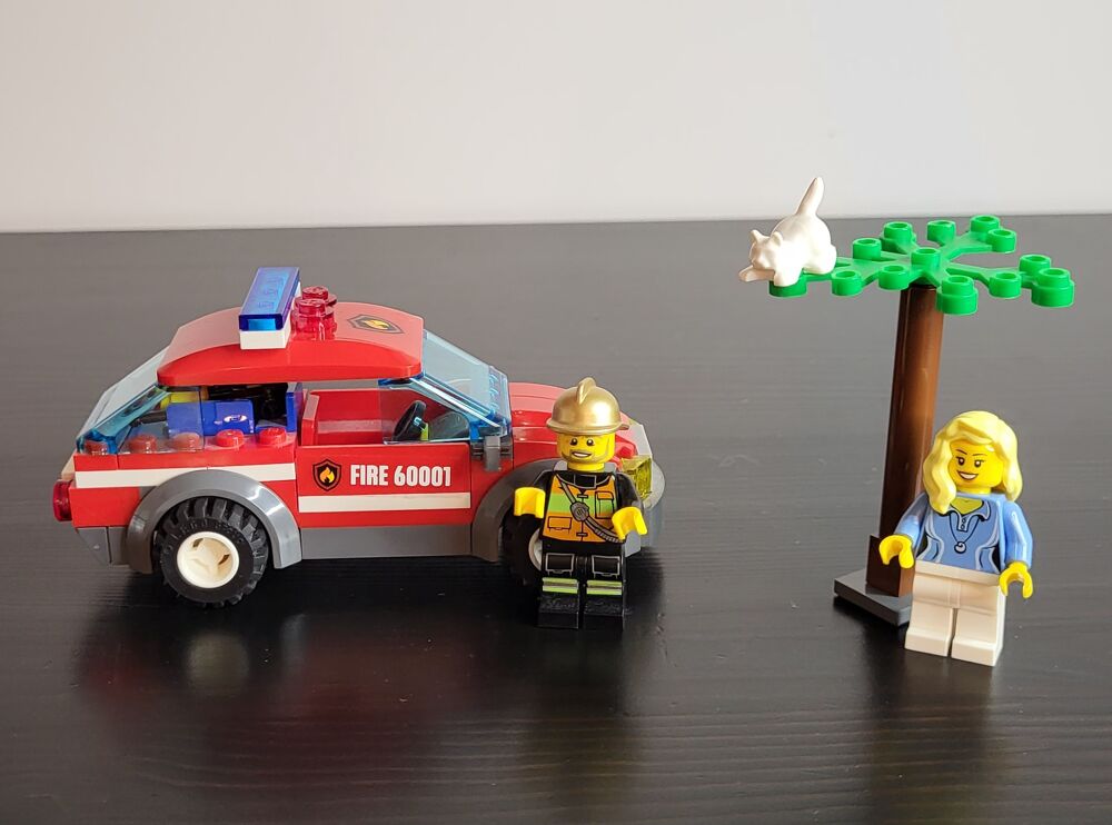 Lego city voiture du chef des pompiers ref 60001 Jeux / jouets