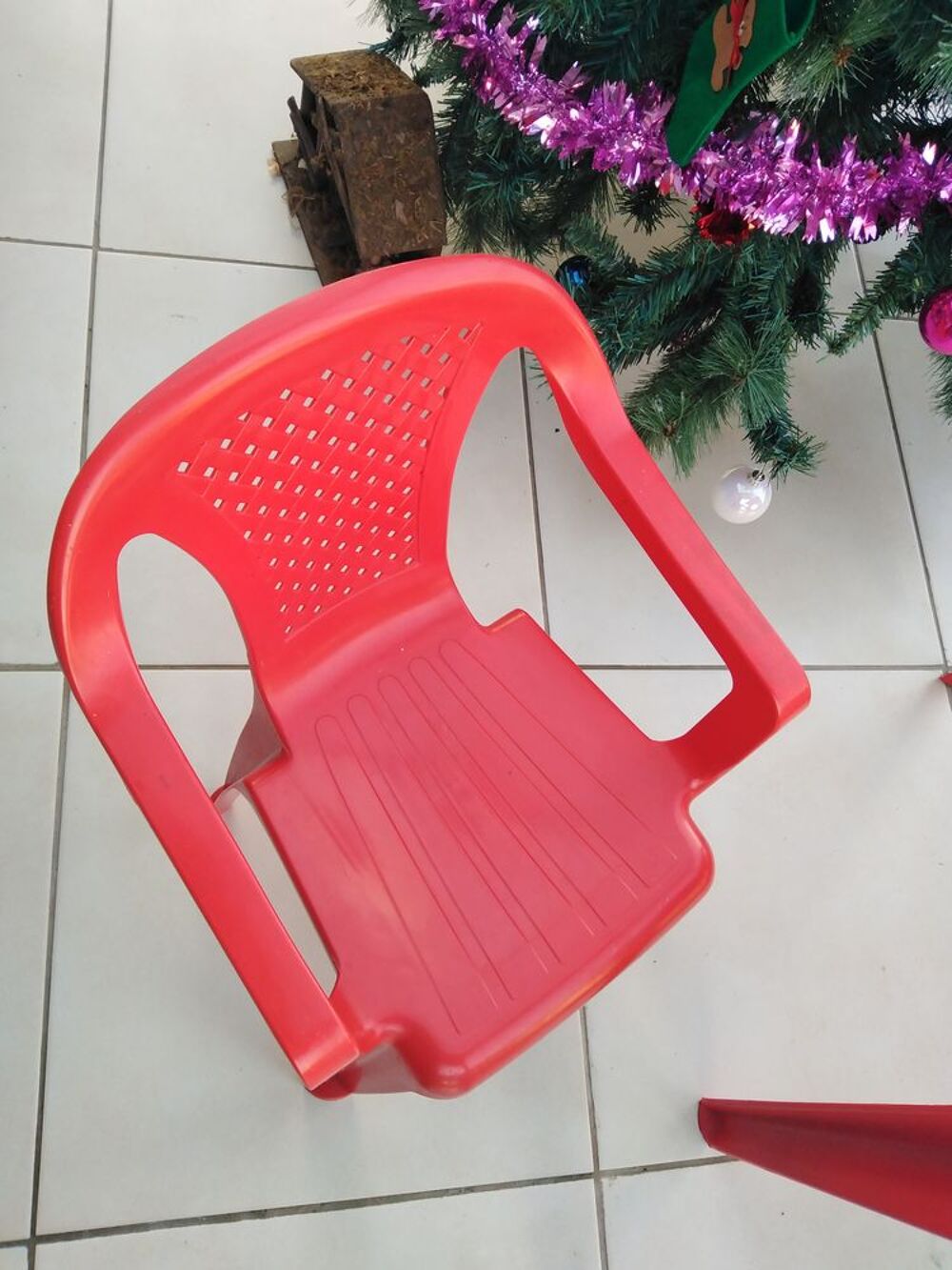 Tables et chaise en plastique Jeux / jouets