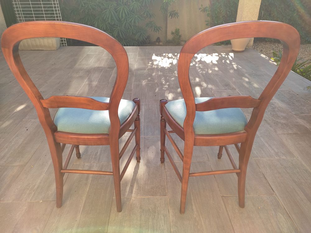 deux chaises de style Louis XVI Meubles
