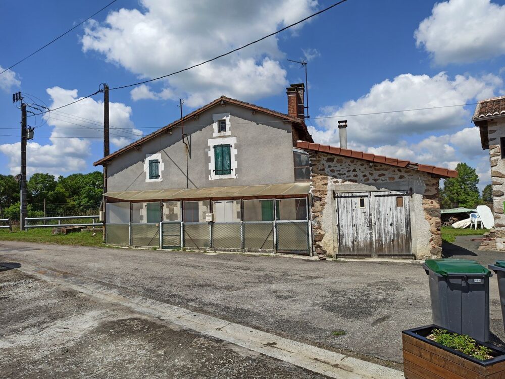 Maison 4 pièces 120 m² · à Esse · 120 m² · 32 880 €
