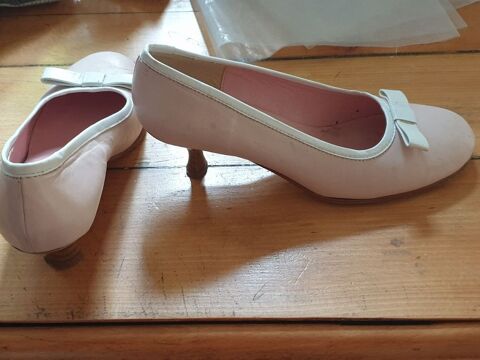 Chaussures roses à talon en cuir style ballerine 10 Mouxy (73)