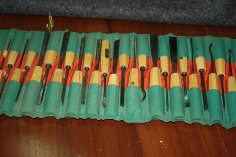  gouges  850 Saint-Chinian (34)