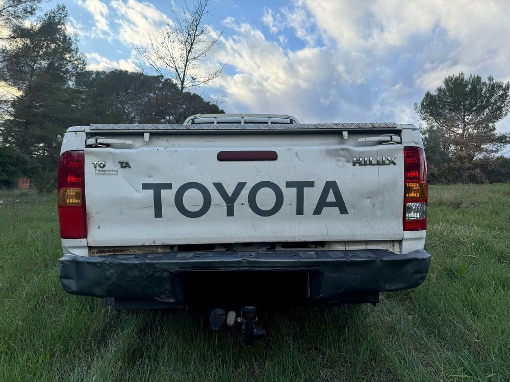 Hilux 2 Roues Motrices Pick-up 2.5L D4D 2WD King cab 120ch 2008 occasion 83830 Bargemon