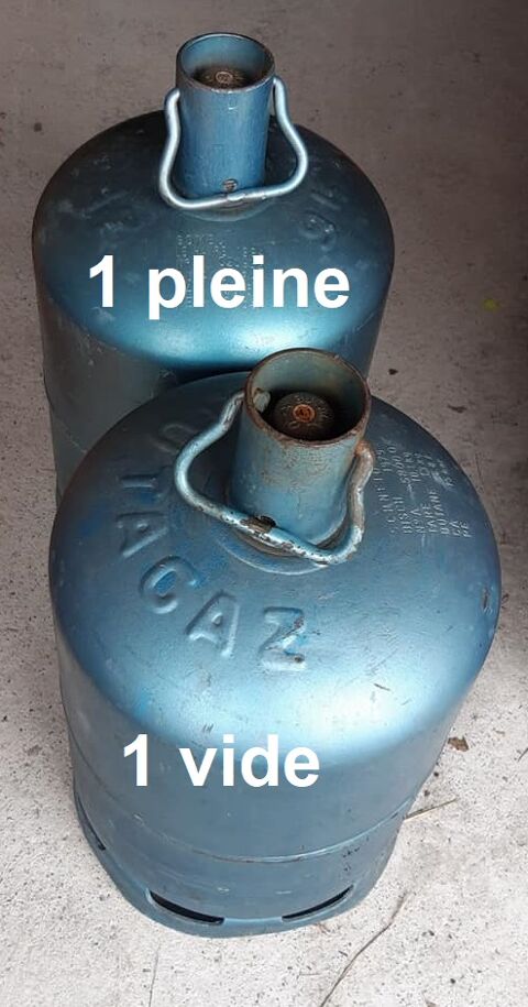 2 bouteilles de gaz butane (1 pleine / 1 vide) 40 Aubigny-en-Artois (62)