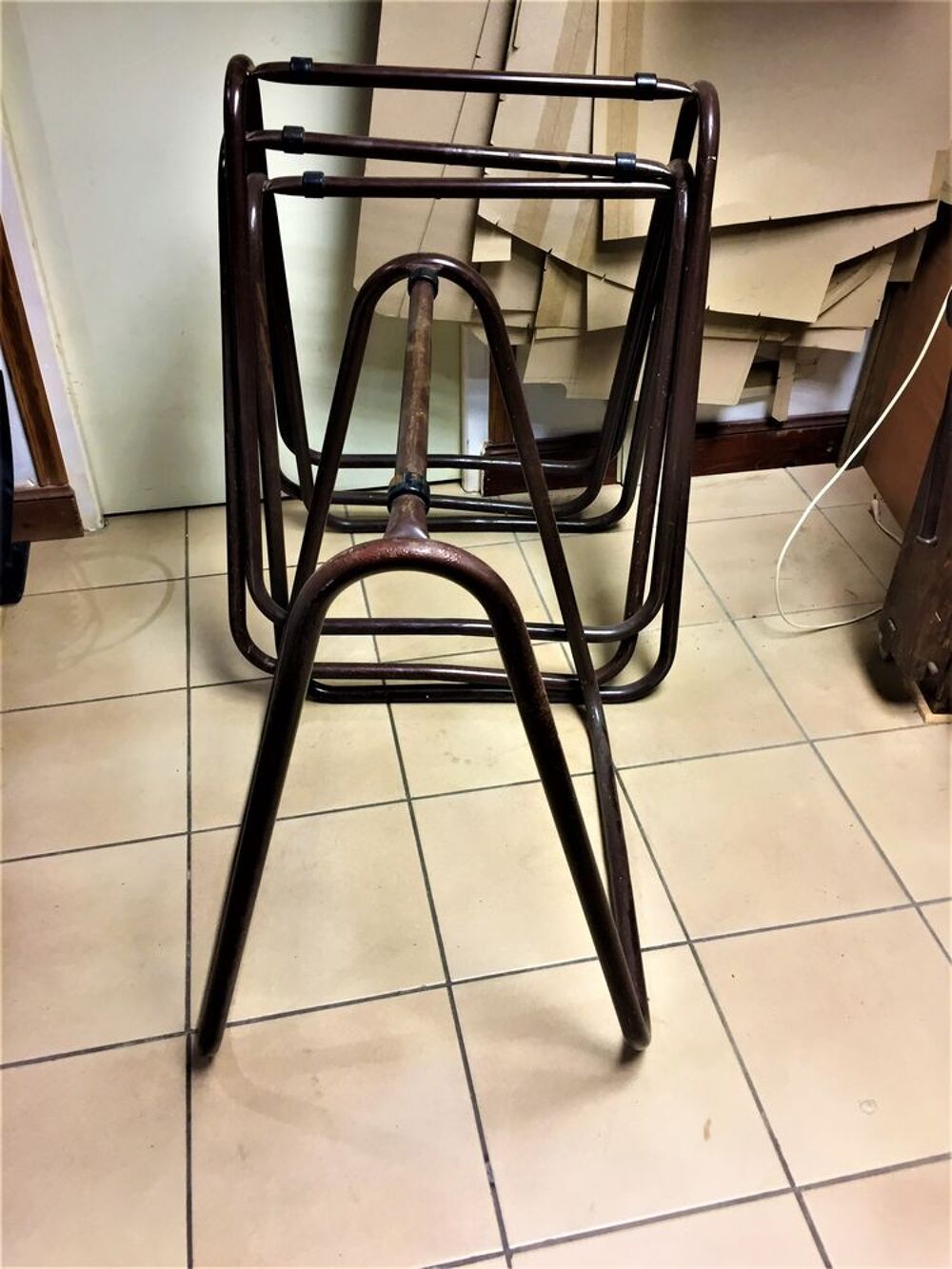 Jeu de 4 tr&eacute;teaux Bricolage