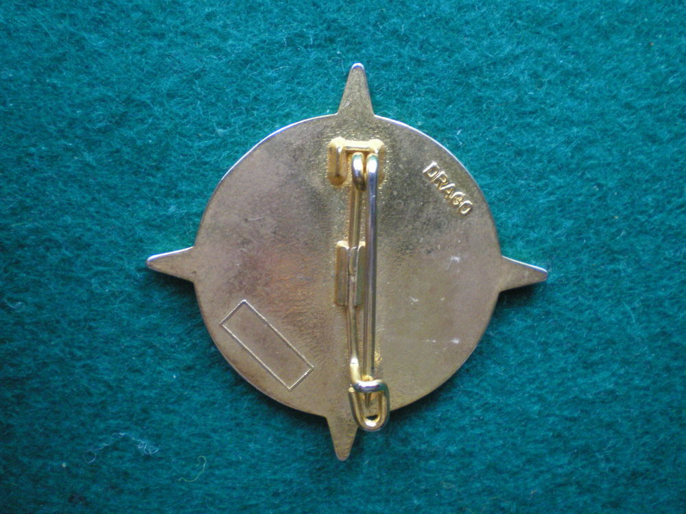 insigne de Sant&eacute; - Groupe M&eacute;dico Chirurgical Kosovo. 