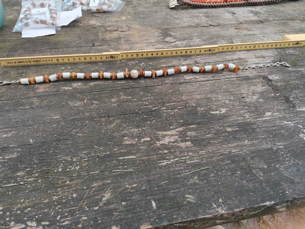 Collier pour chien avec des perles ceramic. 