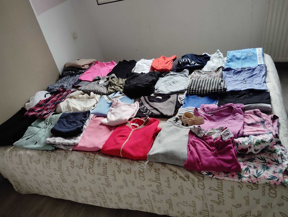 &eacute;norme lot de v&ecirc;tements femme taille 38 Vêtements