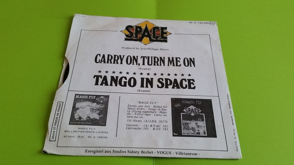 SPACE CD et vinyles