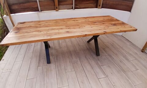 Table en bois pieds m�tal 1400 Plo�rmel (56)