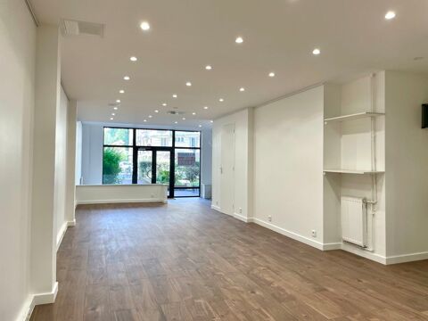 Local commercial 110 m&sup2; - Paris 75015 Vaugirard - Commerce 3300 75015 Paris