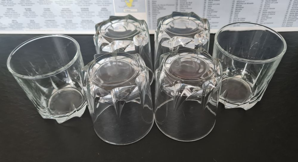 12 + 14 Verres &agrave; Whisky Blancs, de 2 styles diff&eacute;rents Cuisine