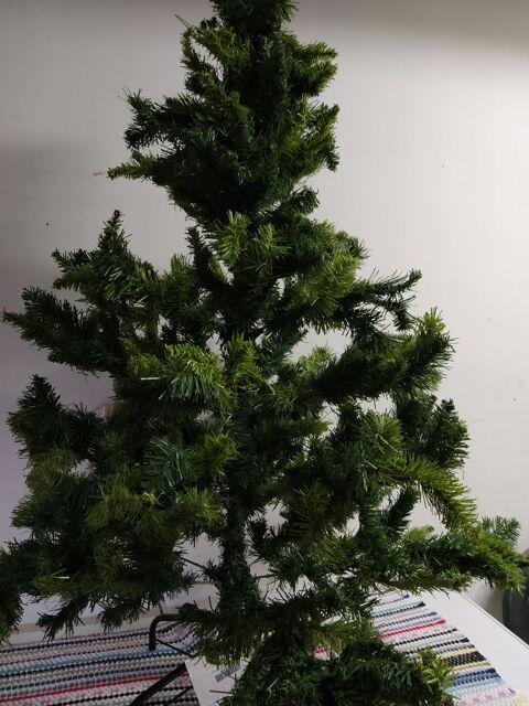 sapin artificiel déco noèl 75 Revel-Tourdan (38)