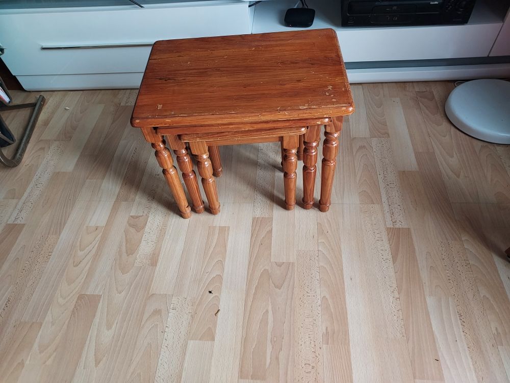 Table gigogne en pin clair Meubles