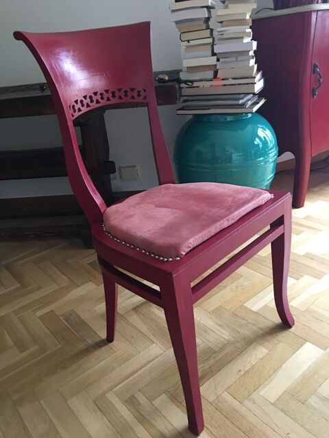Chaise bois peint rouge 0 Issy-les-Moulineaux (92)
