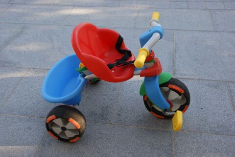 Tricycle Smoby  25 Saint-Hilaire (91)