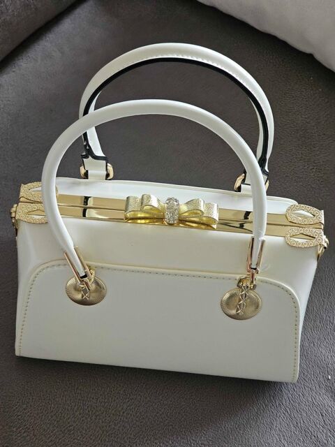 sac �  main neuve 35 Morhange (57)