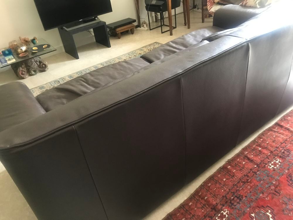 Canap&eacute; cuir marron fonc&eacute; Habitat longueur 2m20 
200 euros Meubles
