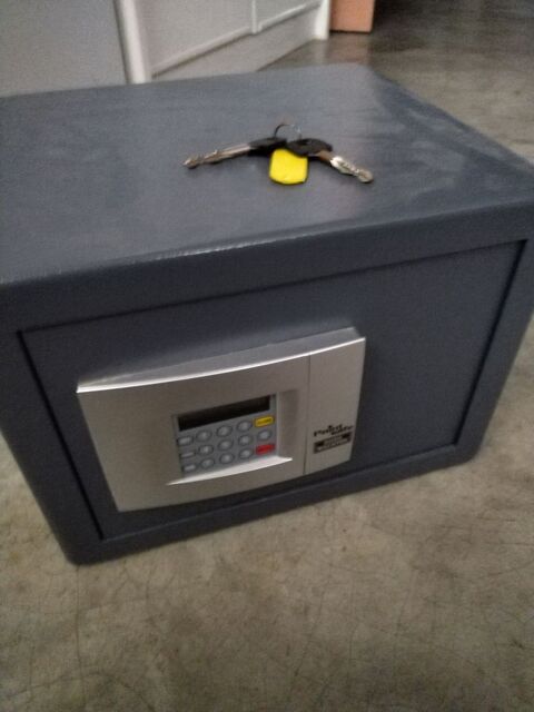 Coffre fort Burg Wachter jamais utilis. 100 La Calmette (30)