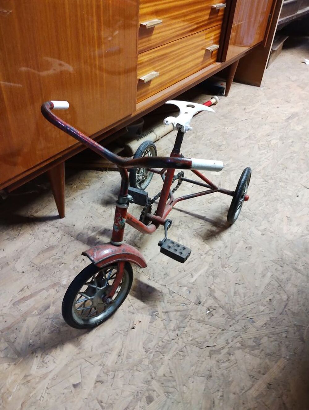 Ancien tricycle vintage 