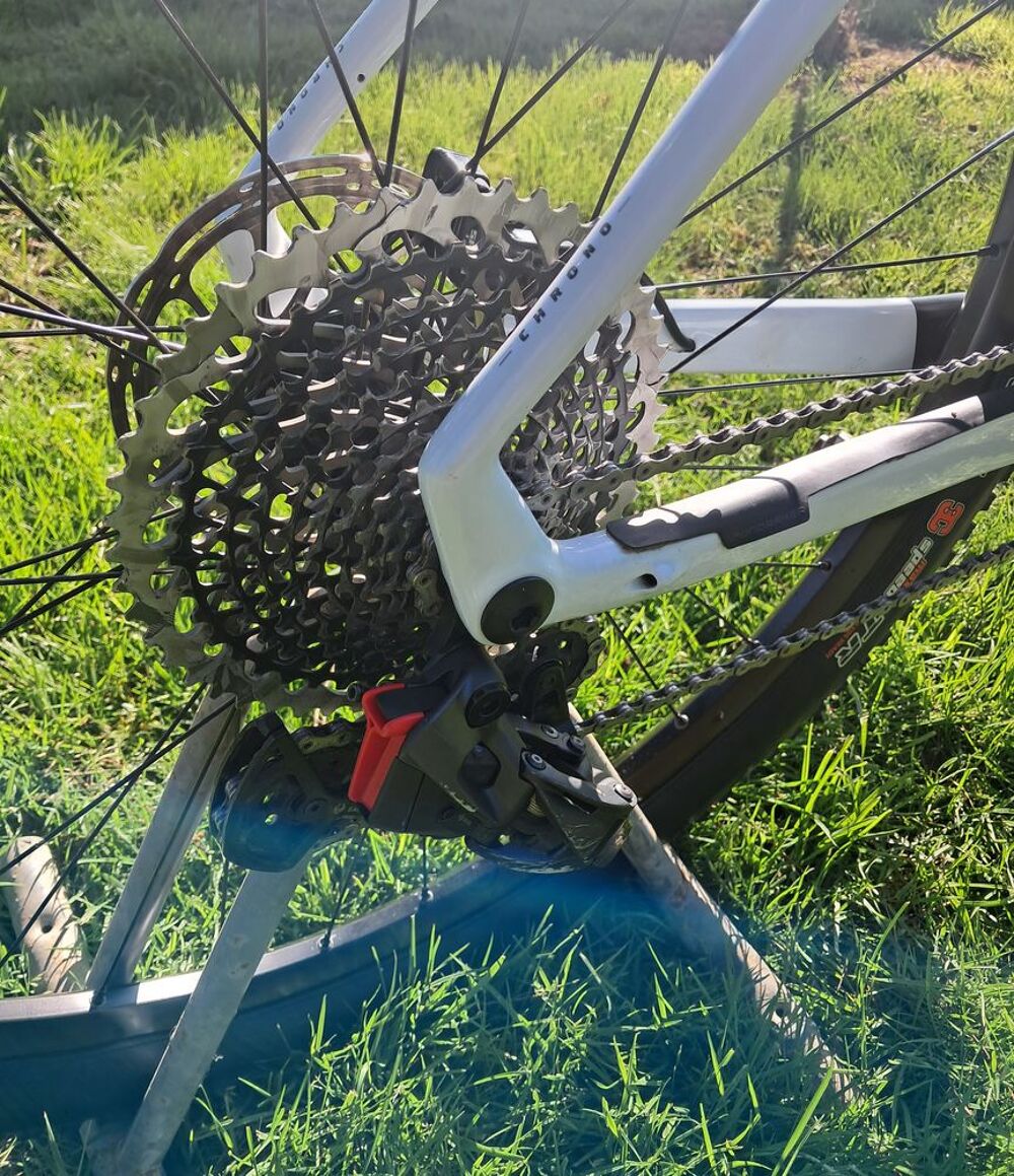 VTT SEMI RIGIDE CARBONE
Vélos