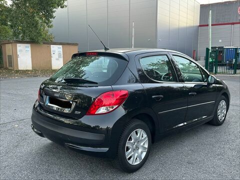 Peugeot 207 1,4 ESSENCE 73Ch