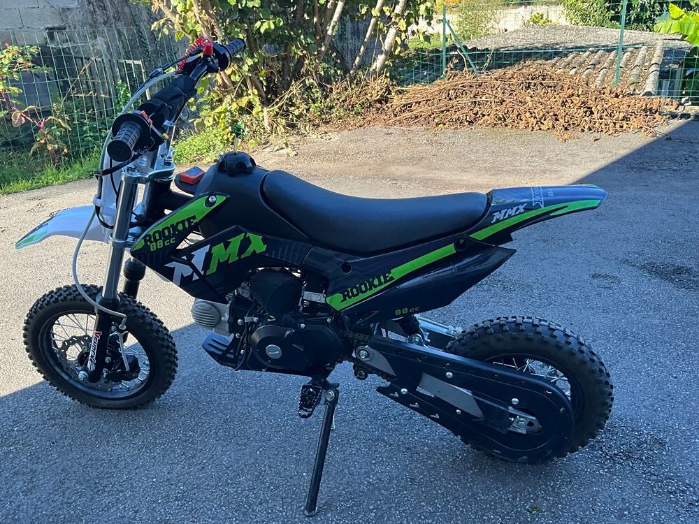 MOTO ENFANT 7/12 ans COMME NEUVE Jeux / jouets