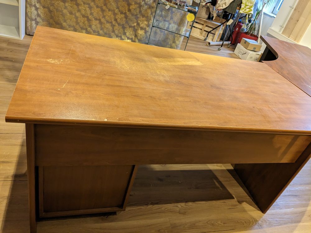 Tr&egrave;s+grand+bureau+en+angle Meubles