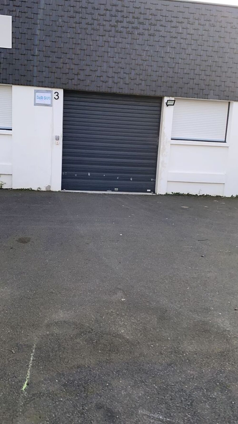 Location Parking/Garage local de stockage ou commercial neuf , idalement situ Cholet