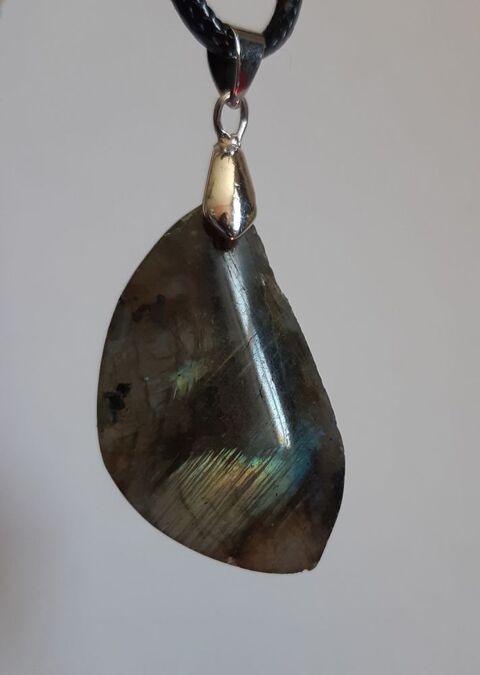 pendentif pierre Labradorite 14 La Seyne-sur-Mer (83)
