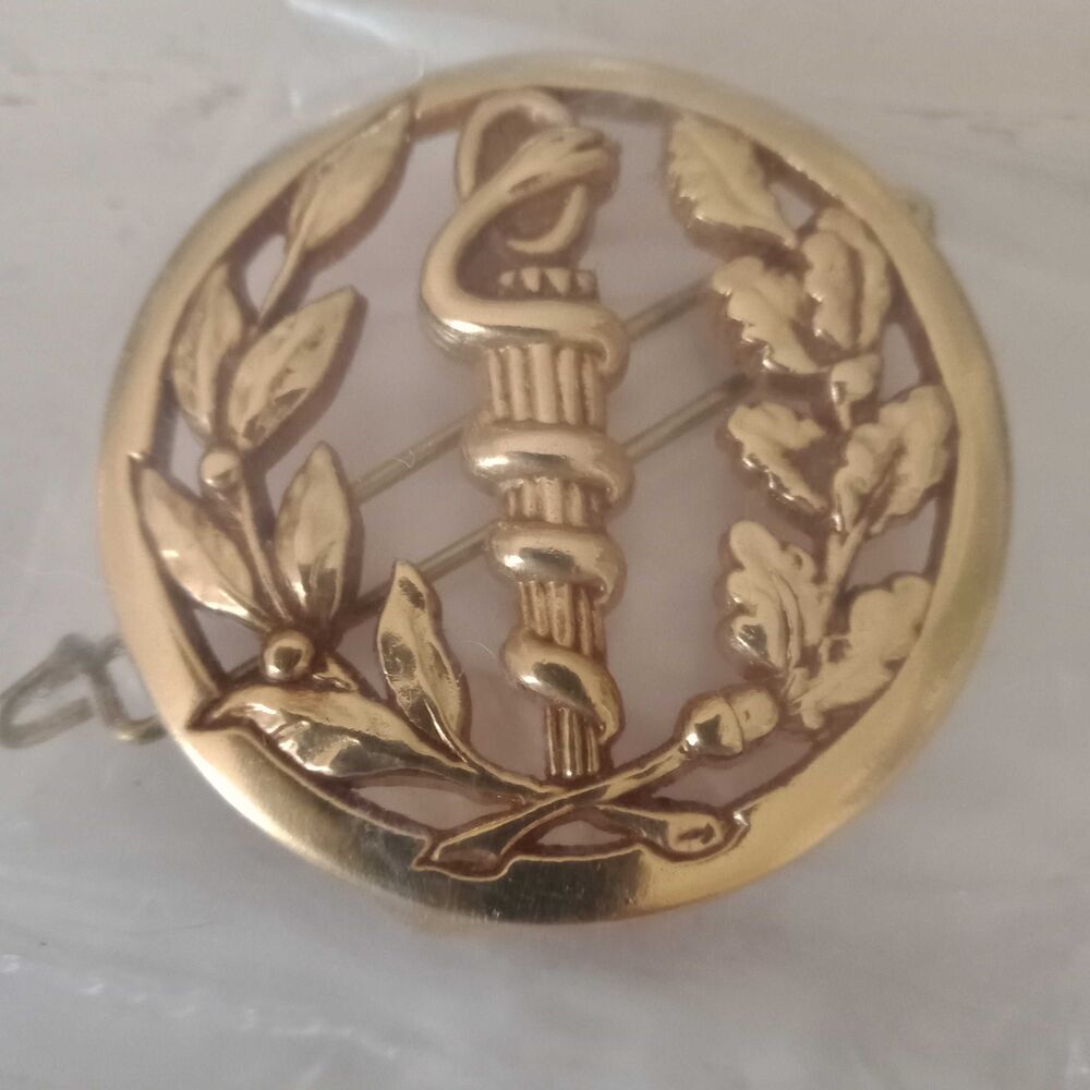 insigne de b&eacute;ret Service de Sant&eacute; des Arm&eacute;es 