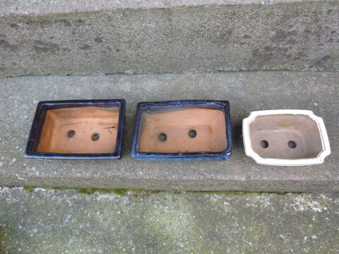 3 POTS BONSAI EN TERRE CUITE OU EN GRES EMAILLES . 25 Urb�s (68)