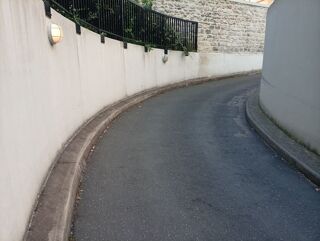  Parking / Garage à louer 12 m²