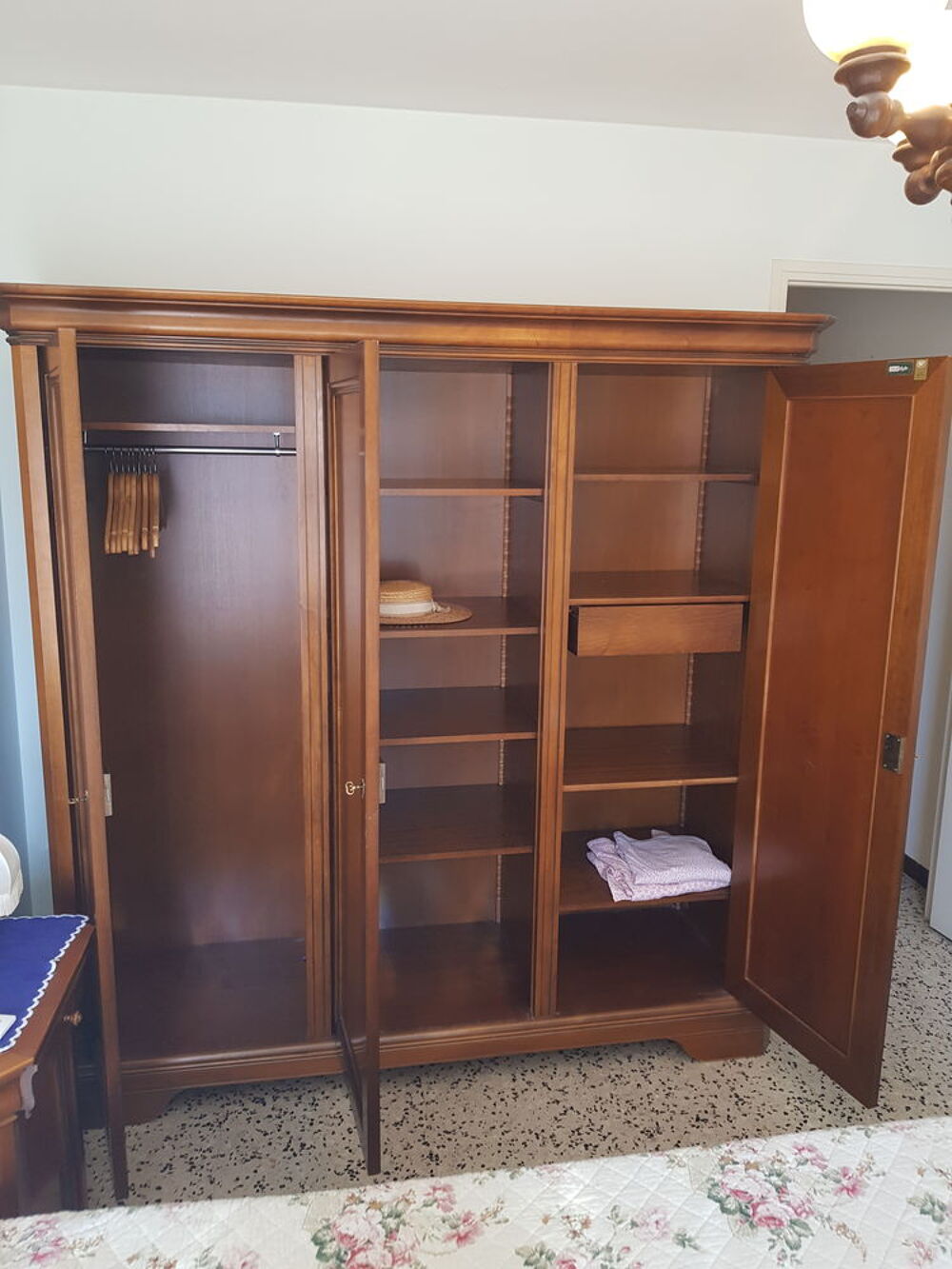 Armoire 3 porte Meubles