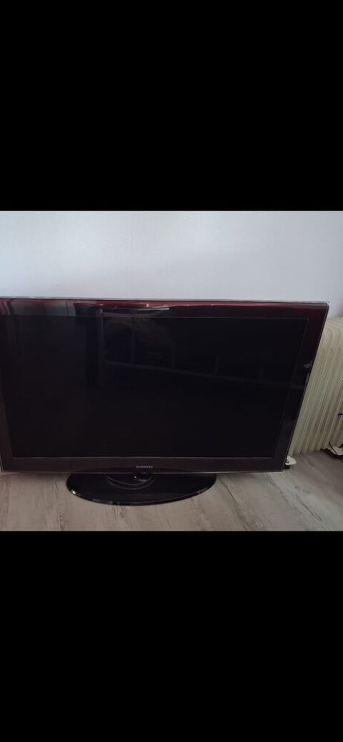 Televiseur grand ecran 100 Cosnes-et-Romain (54)