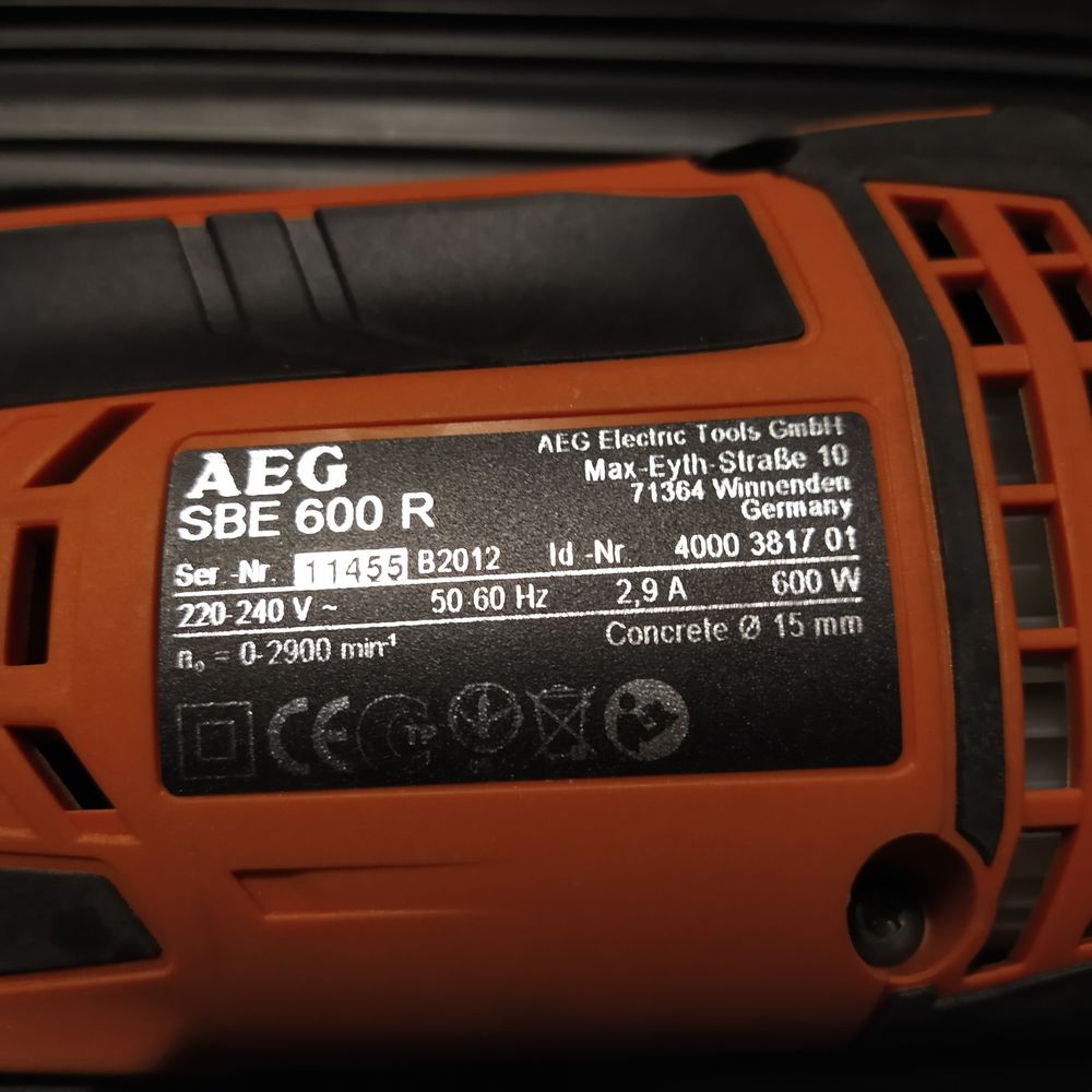 Per&ccedil;euse avec percussion AEG puissance 600 W Bricolage