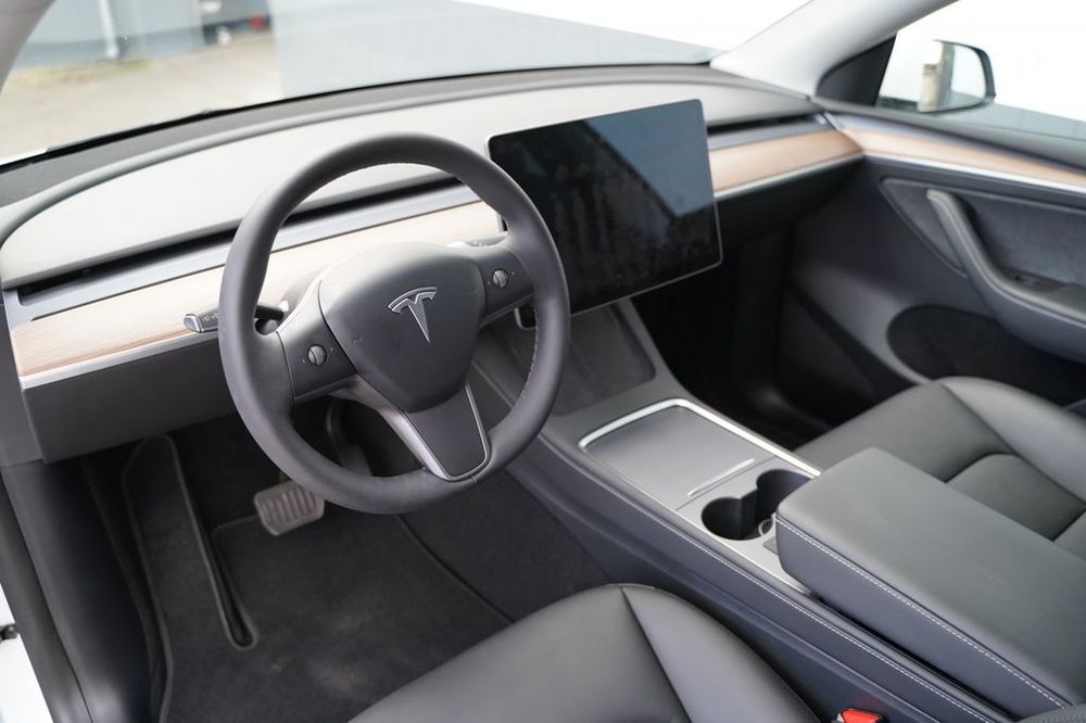 Model Y MODEL Y Performance Dual Motor AWD 2021 occasion 69007 Lyon