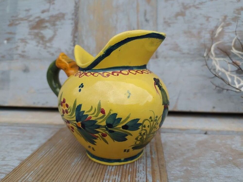 Ancien Petit Pot &agrave; Lait Fa&iuml;ence de Quimper Henriot 