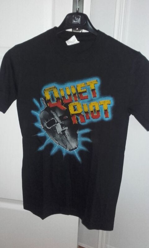T-Shirt : Quiet Riot - Metal Health Tour 1984 - Taille : S 200 Angers (49)
